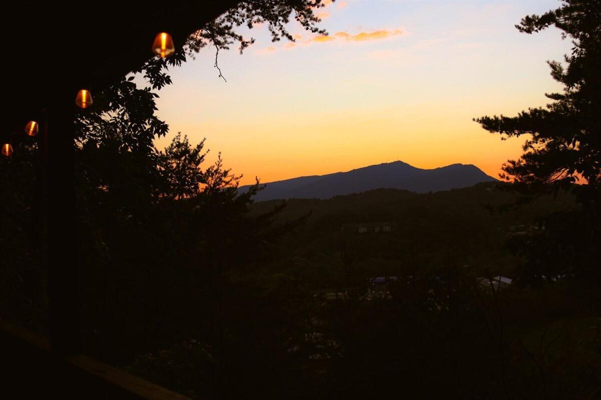 Bluff Mountain View Villa Pigeon Forge Dış mekan fotoğraf